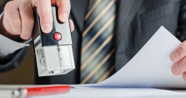 Stamping the document by a notary